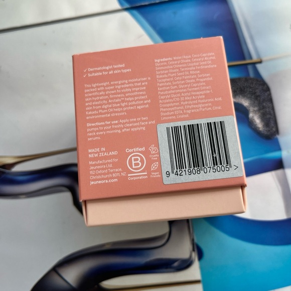 JEUNEORA DAY CREAM 1.7 oz GoLightly pump & protect exp 2026 - Picture 4 of 8